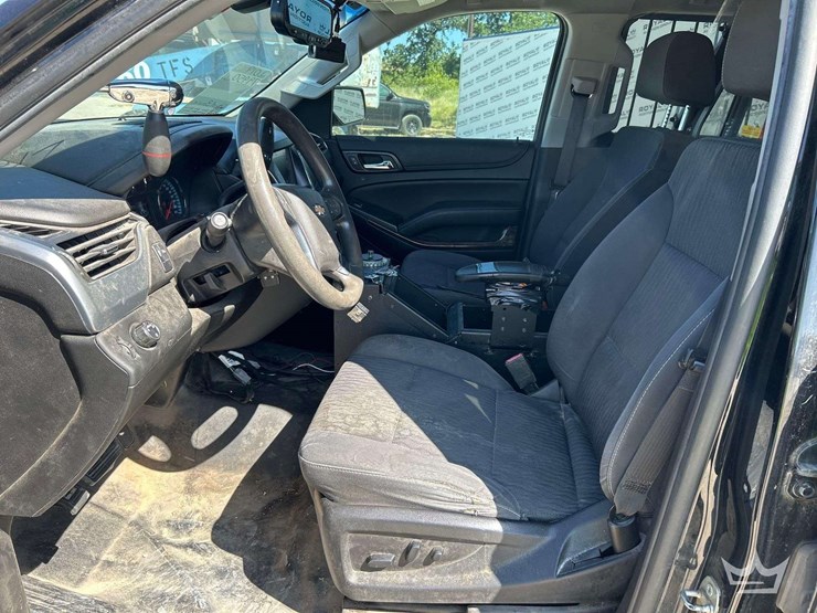 2019-chevrolet-tahoe-image-12