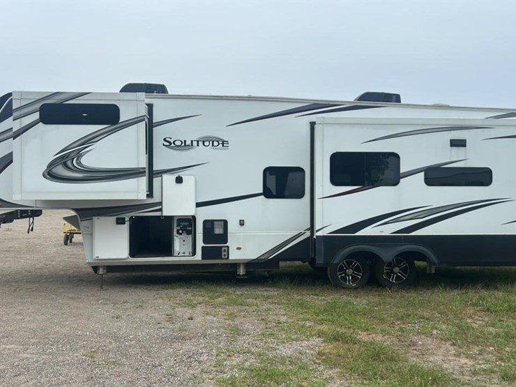 #138-•-2022-grand-design-solitude-345gk-camper-image-5