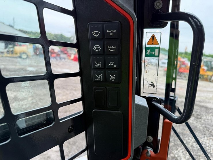 2025-bobcat-t62-image-27