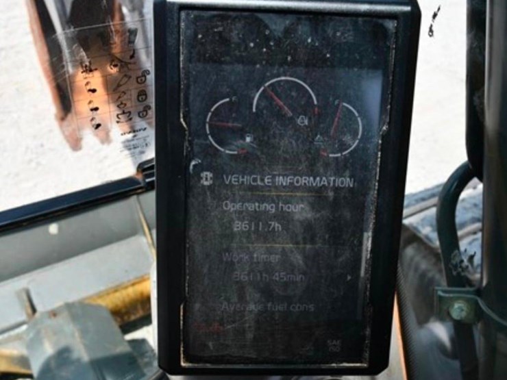 2021-volvo-ecr145el-image-10