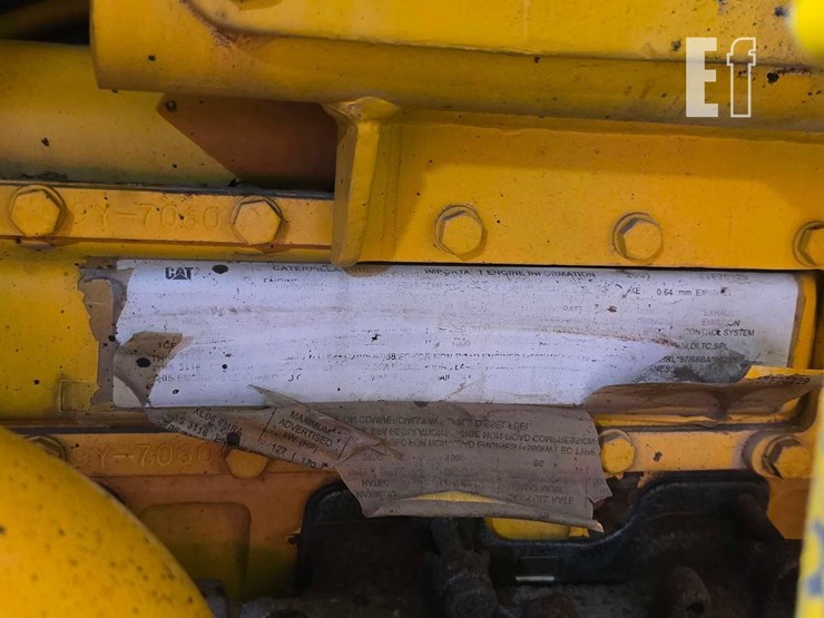 2000-caterpillar-120h-image-26