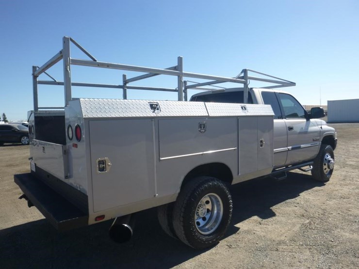 1999-dodge-ram-3500-image-3