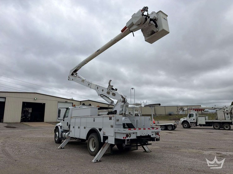 2017-international-durastar-4300-image-6