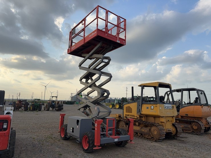 skyjack-sj6832rt-image-6