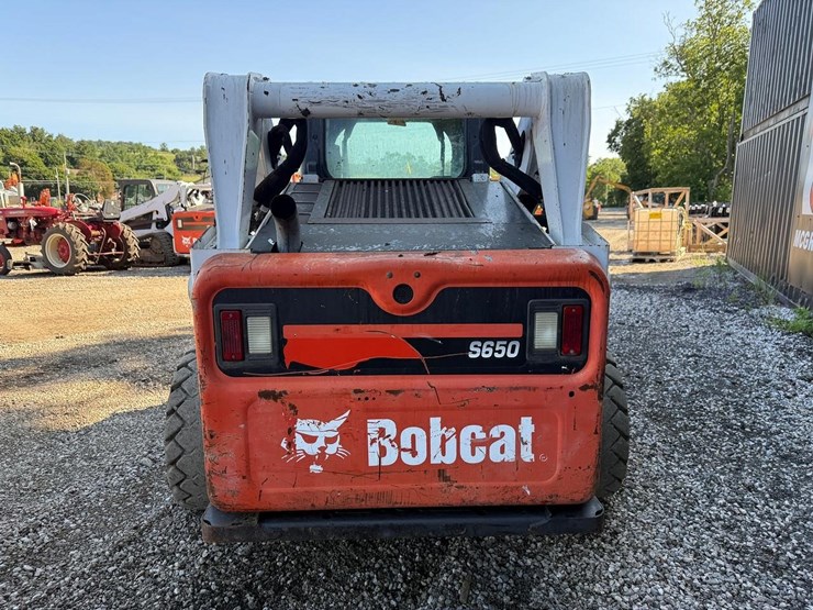 2015-bobcat-s650-image-3