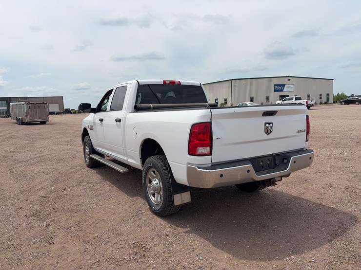 2015-dodge-3500-image-6