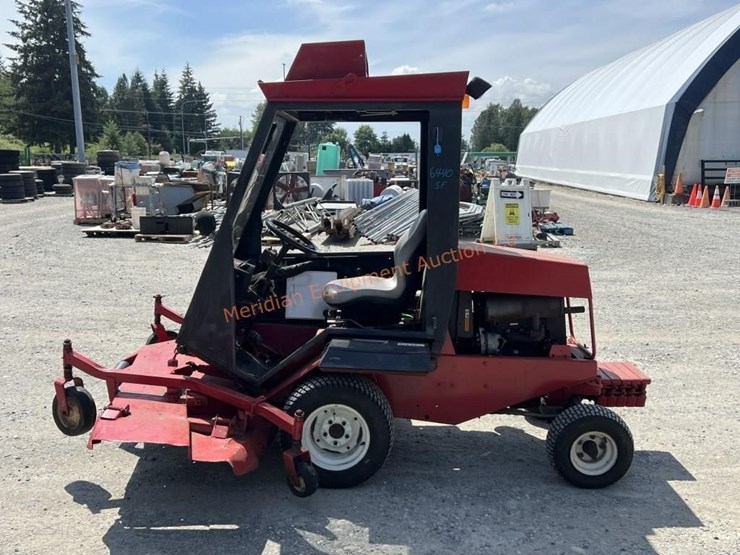 toro-groundsmaster-325d-image-2