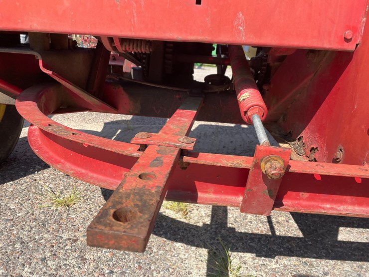 new-holland-s717-image-7
