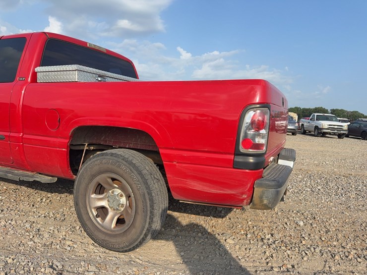 2001-dodge-ram-1500-image-16