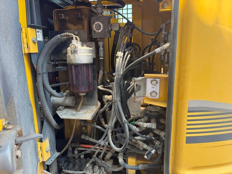 kobelco-sk85cs-image-15