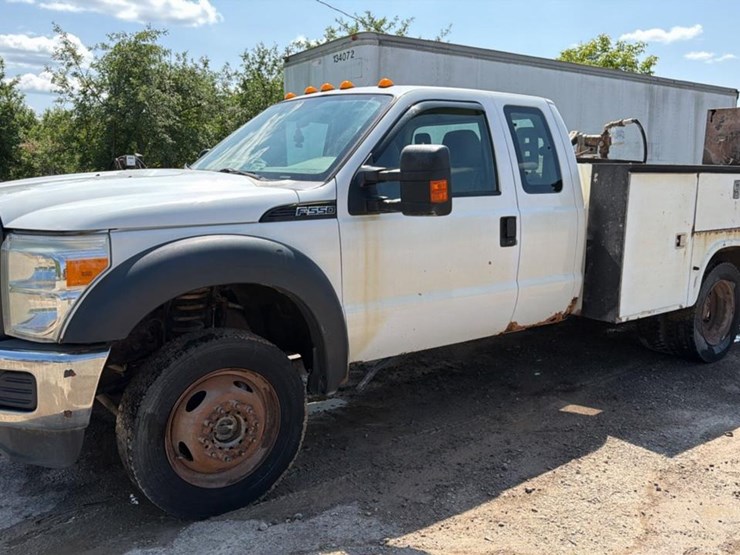 2013-ford-f550-image-1