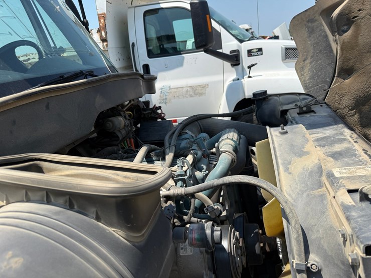 2007-international-durastar-4300-image-129