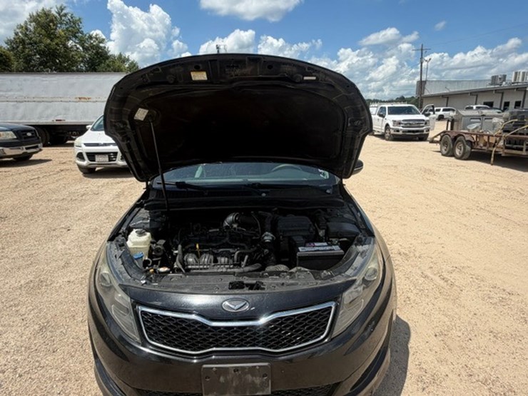 #83572-•-2013-kia-optima-image-54
