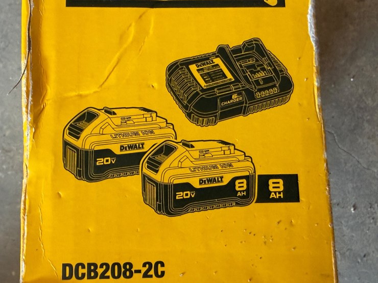 #17-•-dewalt-battery-and-charger-kit-image-11