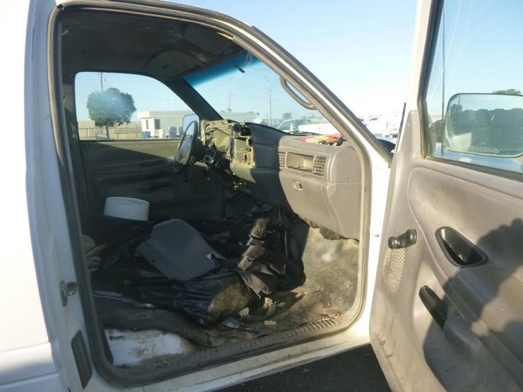 1996-dodge-ram-2500-image-14