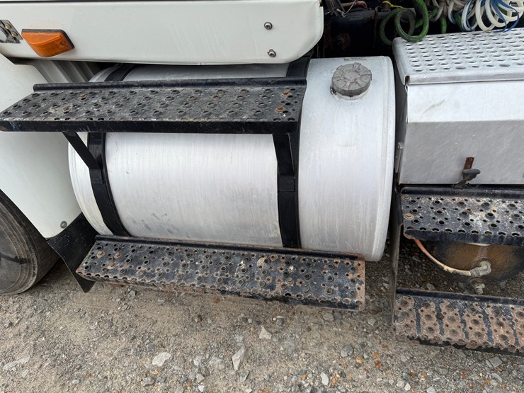 2012-international-transtar-8600-image-25