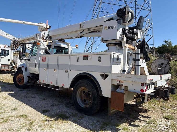 2012-international-durastar-4300-image-3