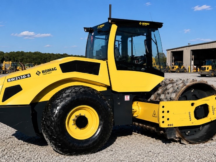 2022-bomag-bw213d-5-image-3