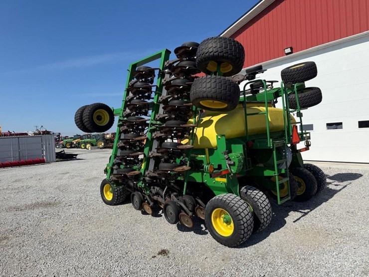 2015-john-deere-1990-image-9