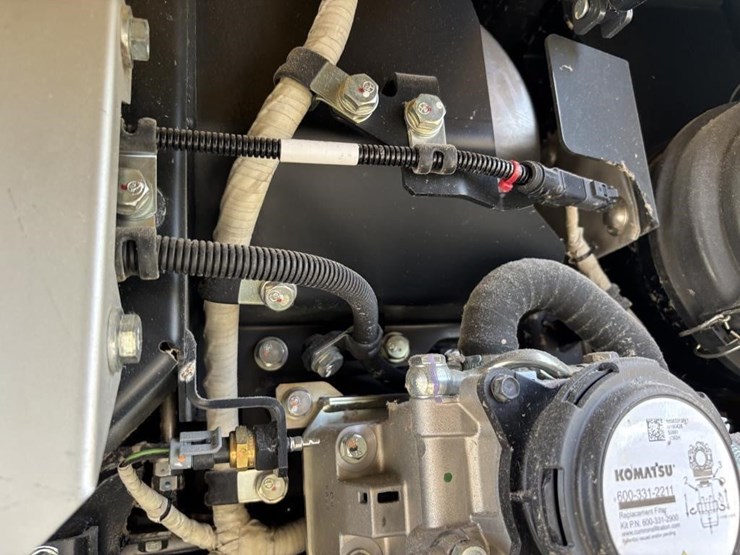 2019-komatsu-wa200-8-image-64