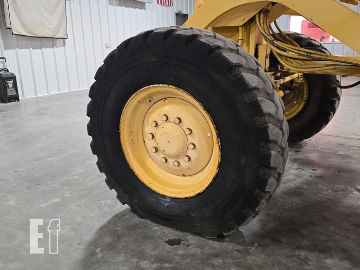 2000-caterpillar-120h-image-27