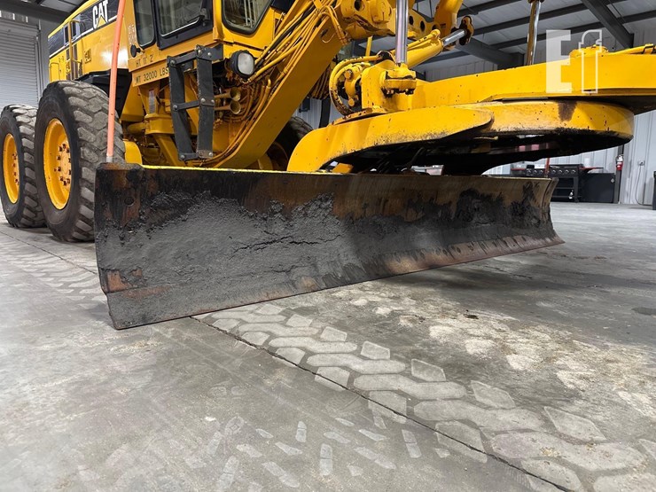 2005-caterpillar-120h-image-11