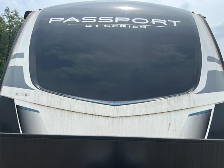 #142-•-2022-keystone-passport-grand-touring-series-2870rl-camper-image-11