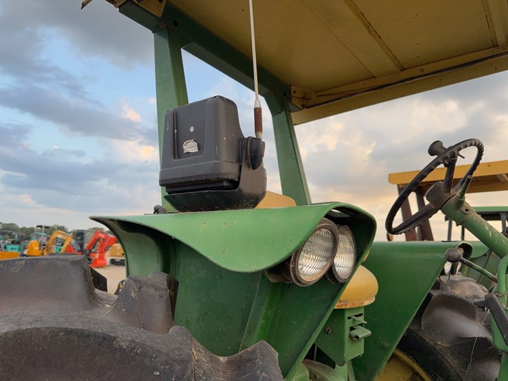 john-deere-4020-image-44