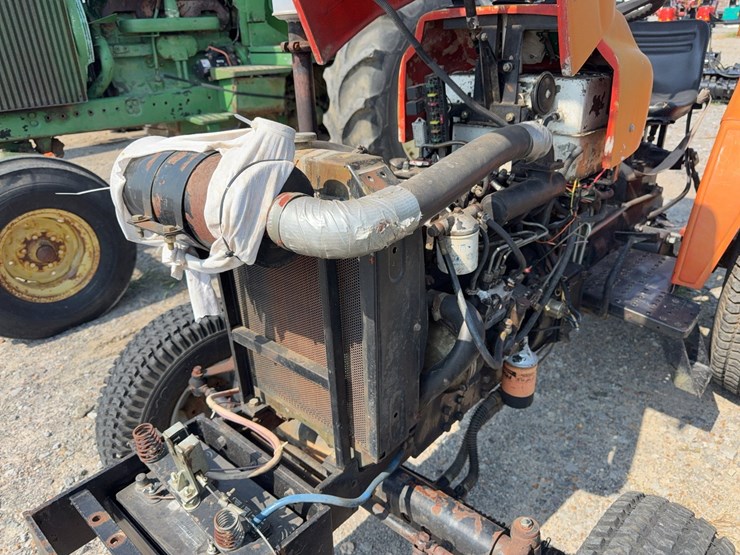 2004-tractor-king-200-image-55