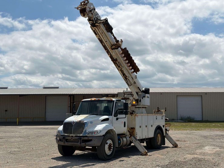 2019-international-durastar-4300-image-1
