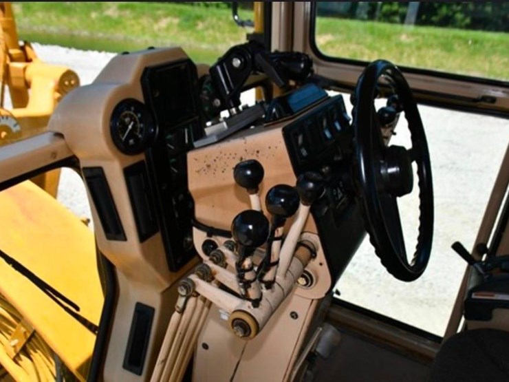 2002-caterpillar-140h-image-10
