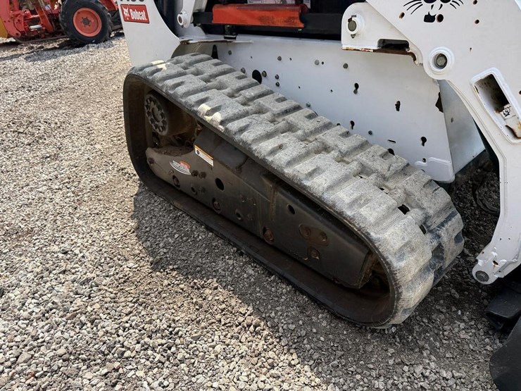 2011-bobcat-t190-image-12
