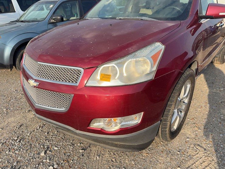 2010-chevrolet-traverse-image-21