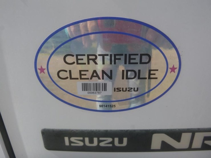 2017-isuzu-nrr-image-10