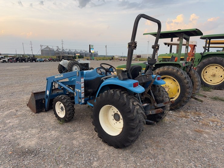 new-holland-7308-image-5