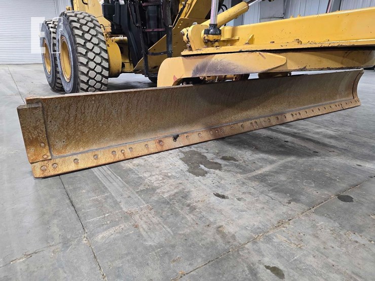 2013-caterpillar-14m-image-7