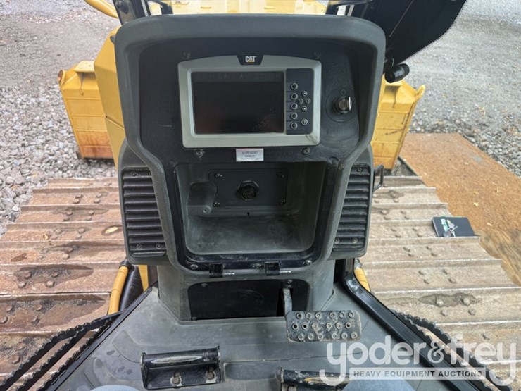 2019-caterpillar-d6k2-lgp-image-30