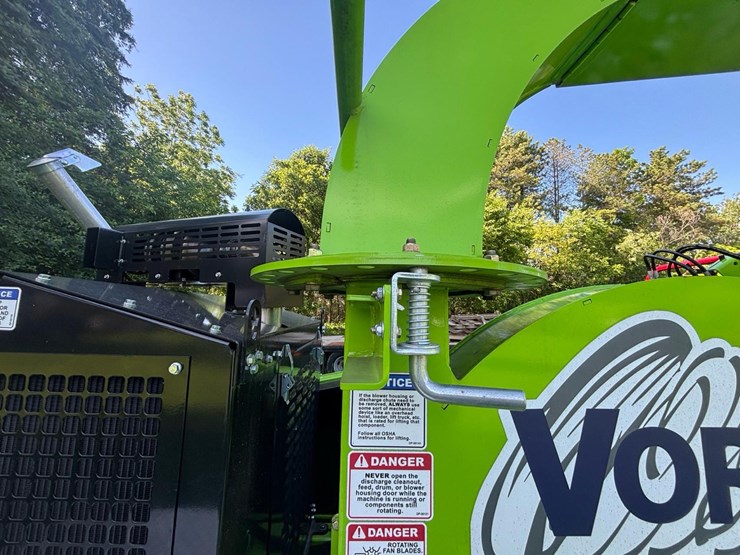 #157-•-2024-vortex-v12-31-towable-brush-chipper-image-33