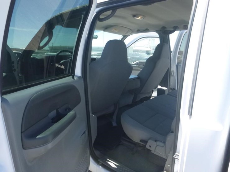 2004-ford-f350-image-7