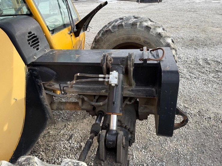 caterpillar-tl642-image-15