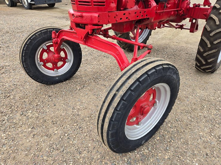 1939-farmall-super-hv-tractor-image-25