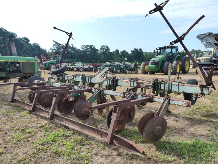 kmc-6-row-ripper-bedder-image-8