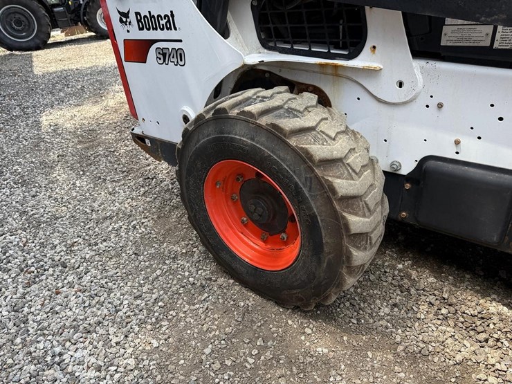 bobcat-s740-image-13