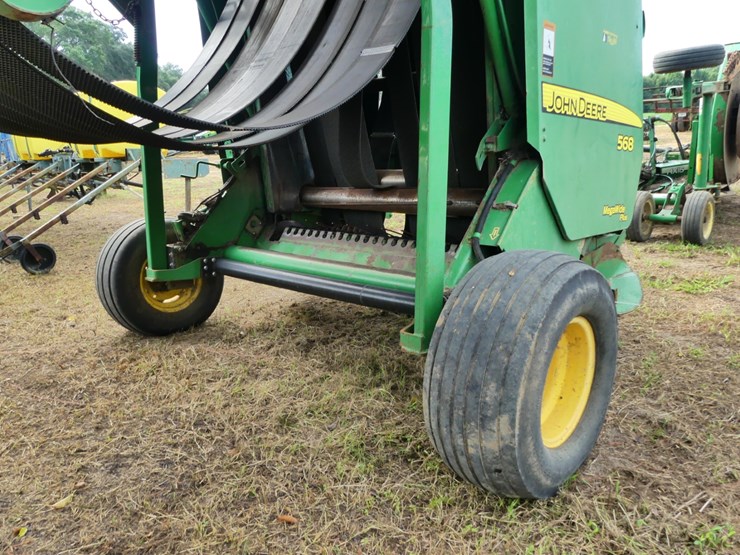 john-deere-568-image-7