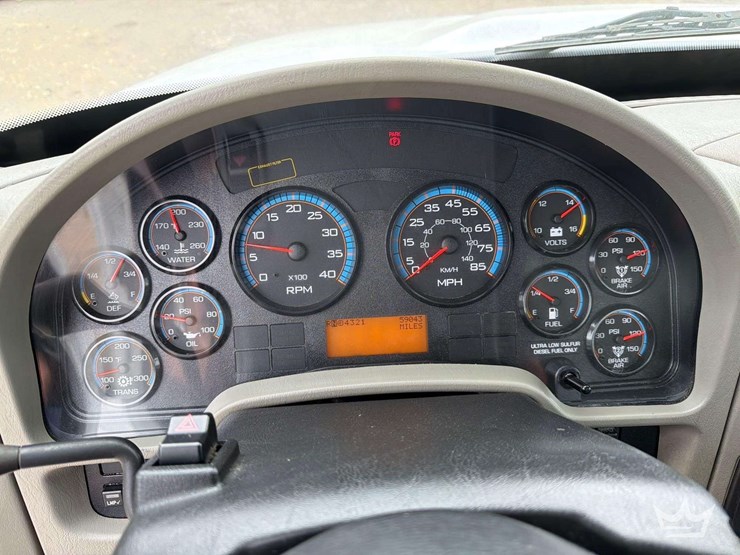 2017-international-durastar-4300-image-52