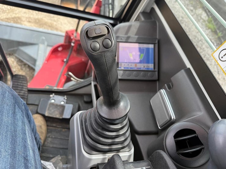 takeuchi-tb280fr-image-21