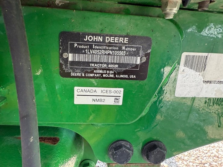 2023-john-deere-4052r-image-29