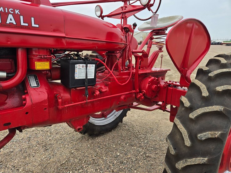 1939-farmall-super-hv-tractor-image-22