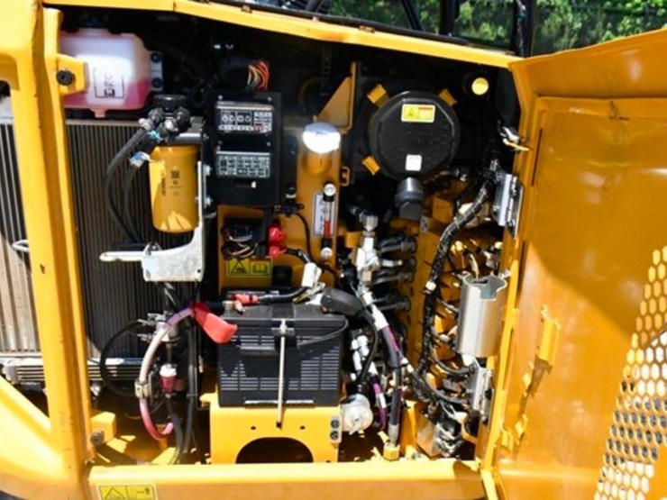 2022-caterpillar-304-image-10