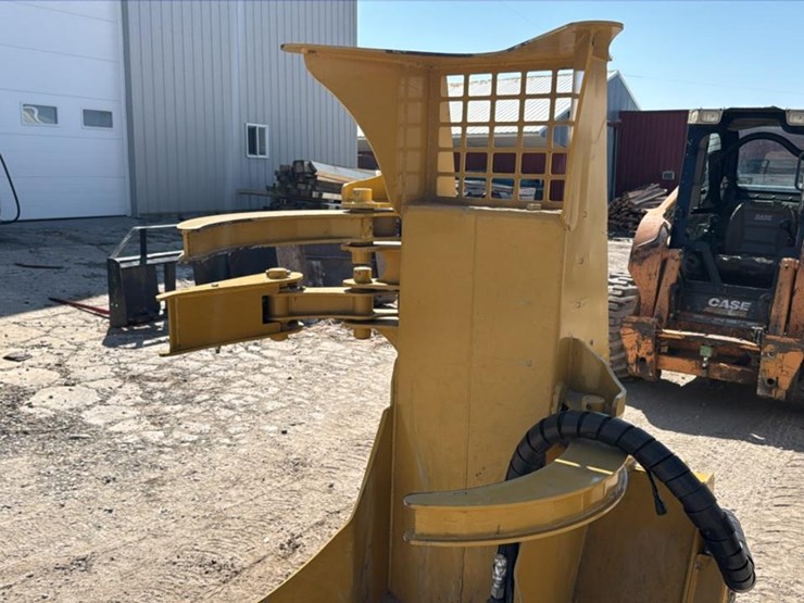 #102-•-2021-dfm-cfb-skid-steer-mount-feller-buncher-head-image-8